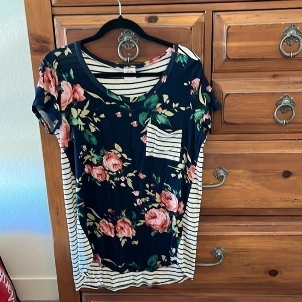 Wanna B NWOT Blue And Cream Striped Back And Floral Front Size XL